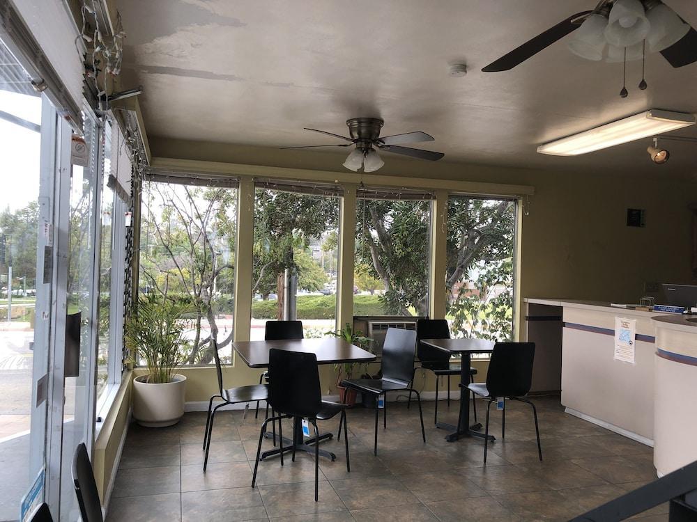 University Inn At San Luis Obispo Bagian luar foto