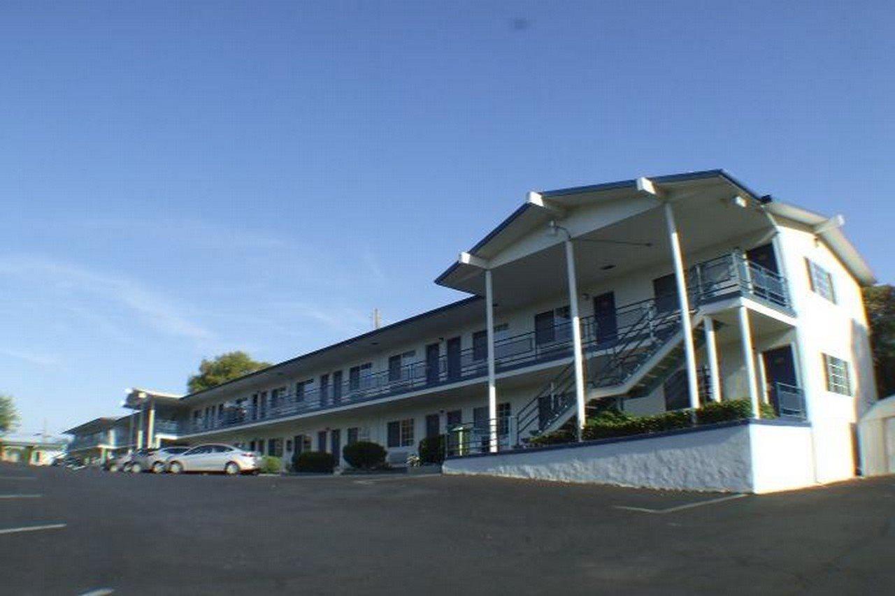 University Inn At San Luis Obispo Bagian luar foto