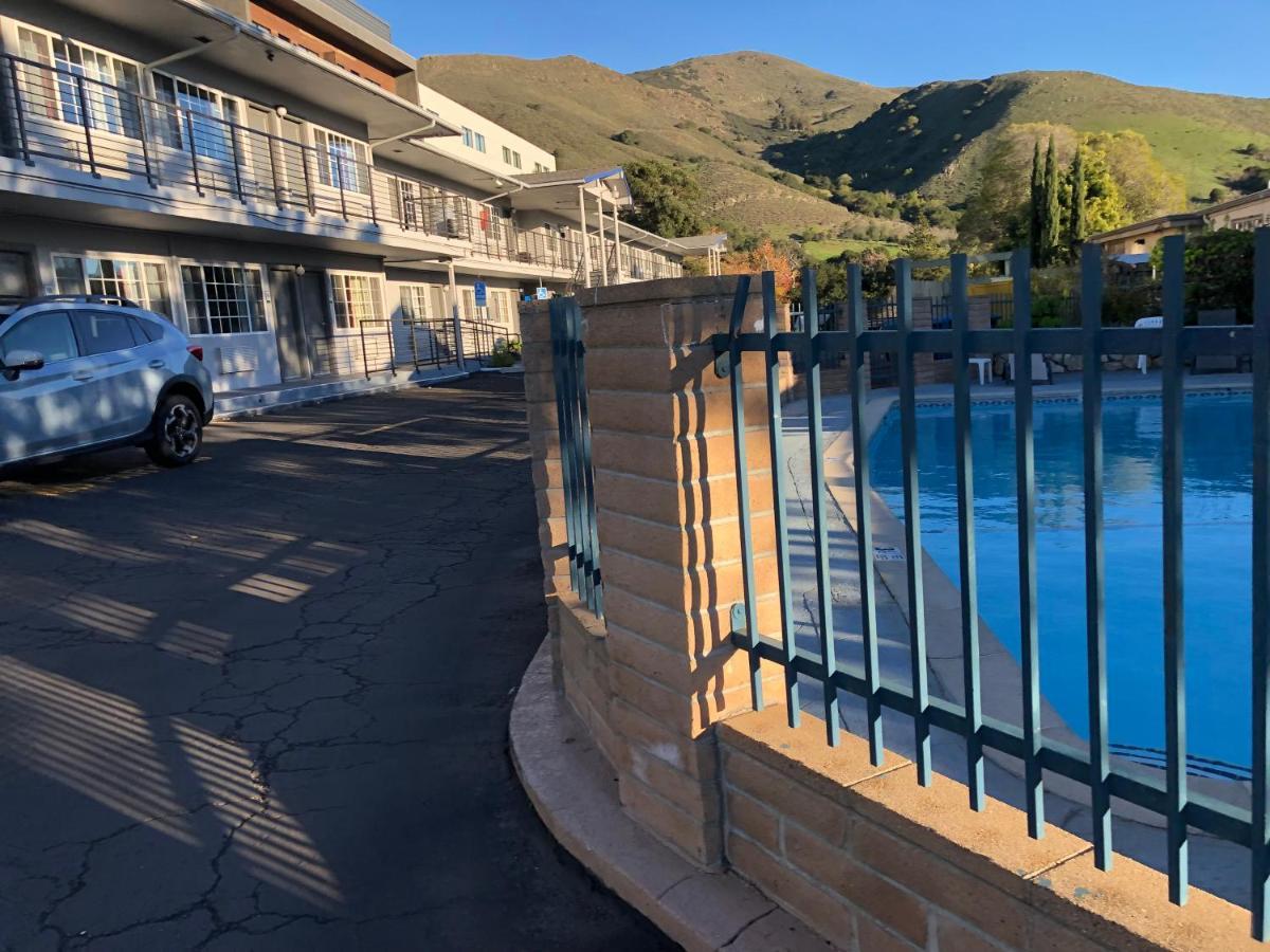 University Inn At San Luis Obispo Bagian luar foto