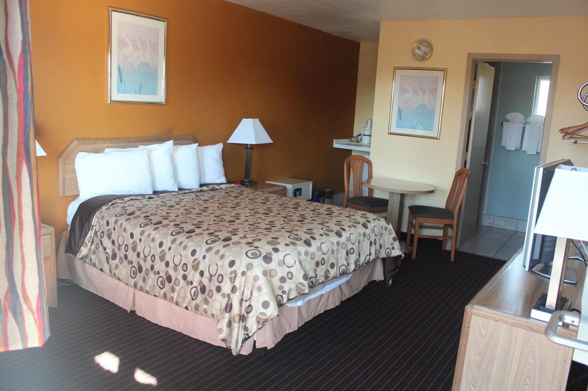 University Inn At San Luis Obispo Bagian luar foto
