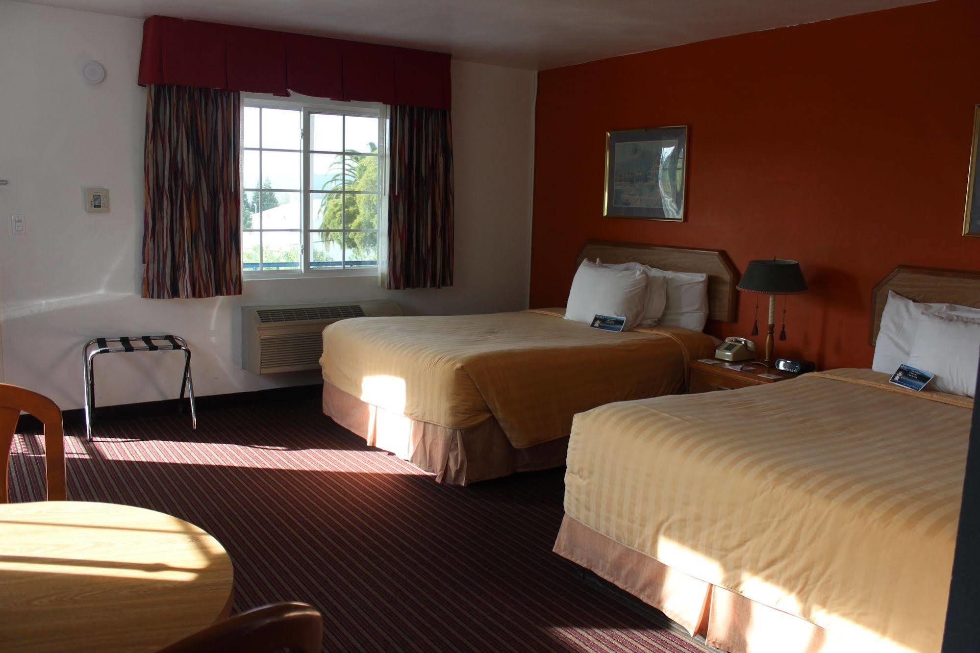 University Inn At San Luis Obispo Bagian luar foto