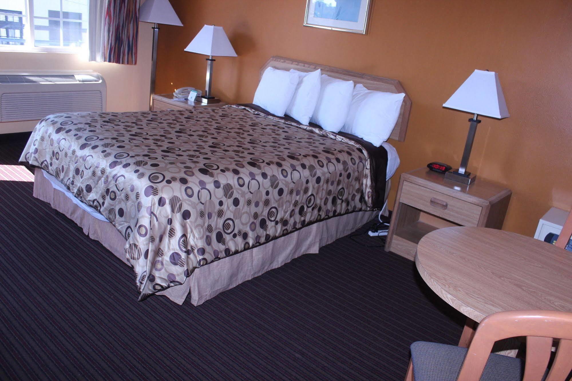 University Inn At San Luis Obispo Bagian luar foto