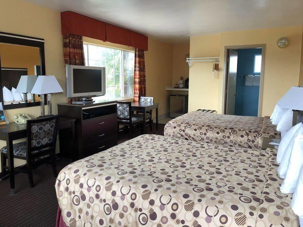 University Inn At San Luis Obispo Bagian luar foto